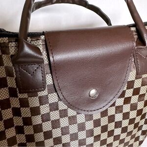 Checkered tote travel bag that rolls up Tan and brown NWOT